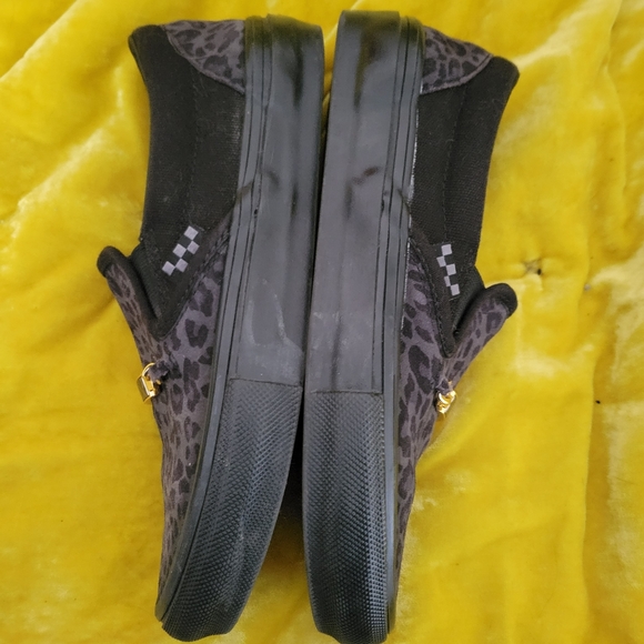 Vans Strauberry cheetah print slide on sneakers - Picture 7 of 10